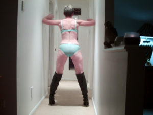 Couple français qui pratique le candaulisme cherche cuckolder 087