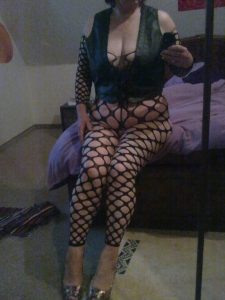 Couple français qui pratique le candaulisme cherche cuckolder 195