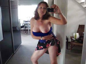 Milf très coquine offerte recherche cocufieur candauliste  133