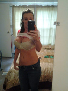 Milf très coquine offerte recherche cocufieur candauliste  139