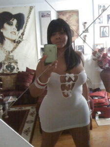 Petite salope couple candauliste  073